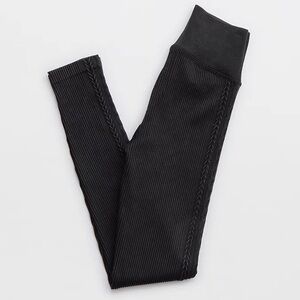 OFFLINE by Aerie Seamless Ribbed Cable 7/8 Leggings black NWT - Medium